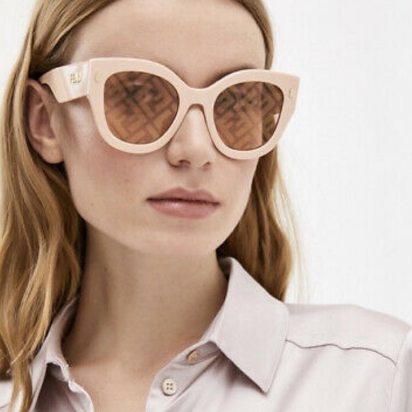 Fendi Sunglasses New Authentic Logo Butterfly Sunglasses Blush - Picture 1 of 4